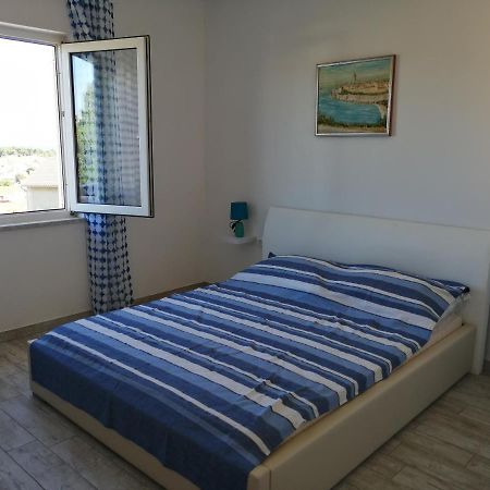 Apartmani Nevera Krk Town Luaran gambar