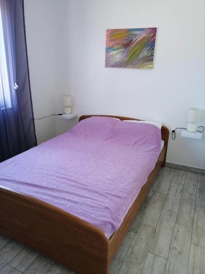 Apartmani Nevera Krk Town Luaran gambar