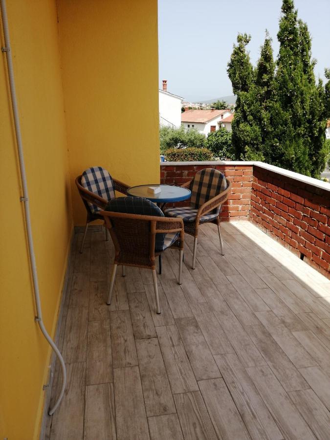 Apartmani Nevera Krk Town Luaran gambar
