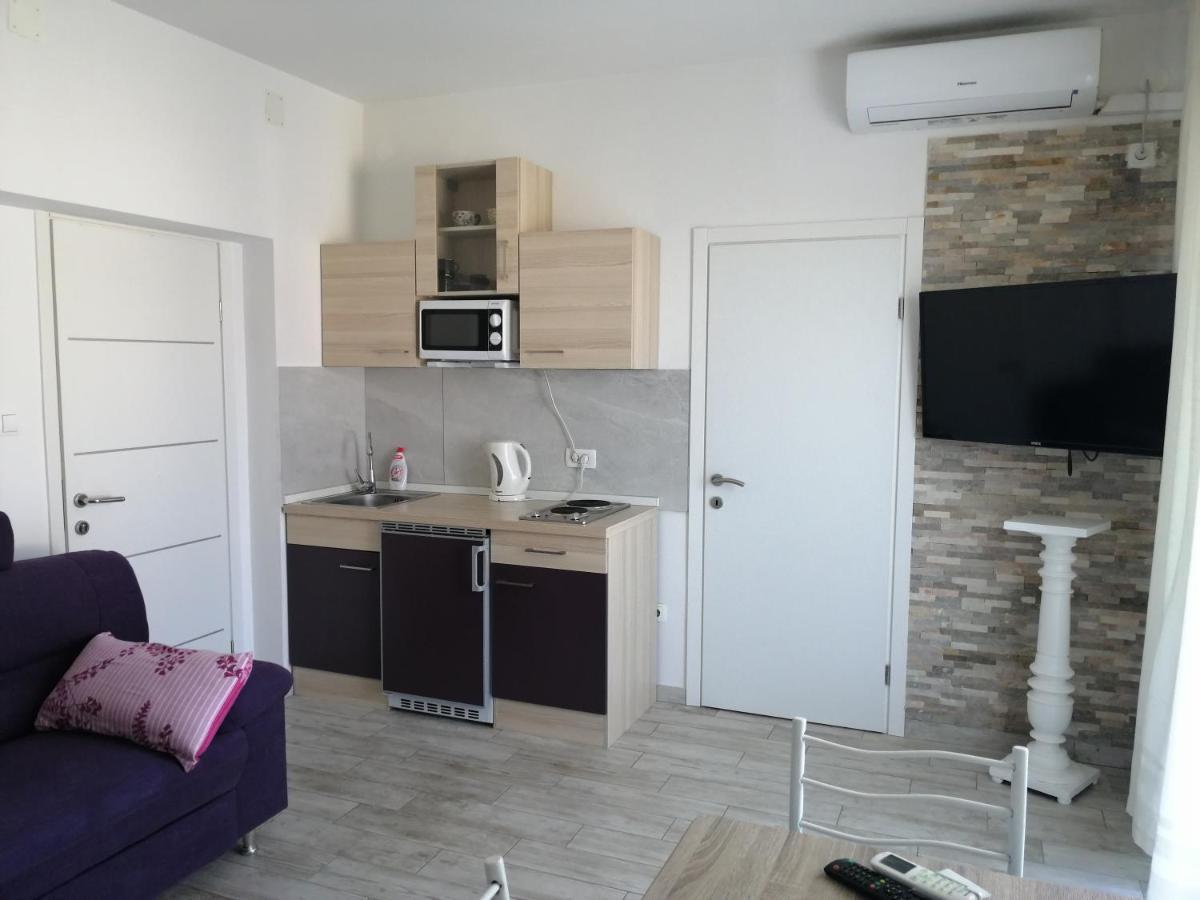 Apartmani Nevera Krk Town Luaran gambar