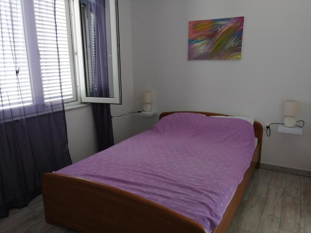Apartmani Nevera Krk Town Luaran gambar
