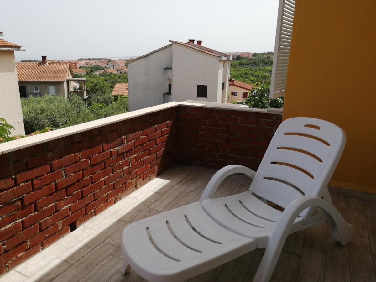 Apartmani Nevera Krk Town Luaran gambar