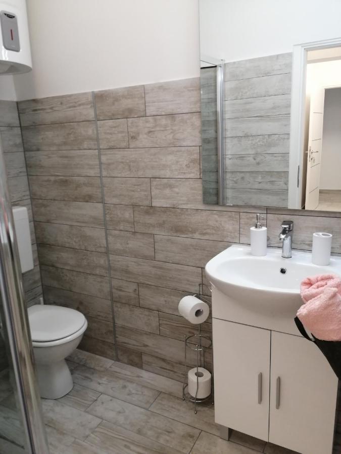 Apartmani Nevera Krk Town Luaran gambar