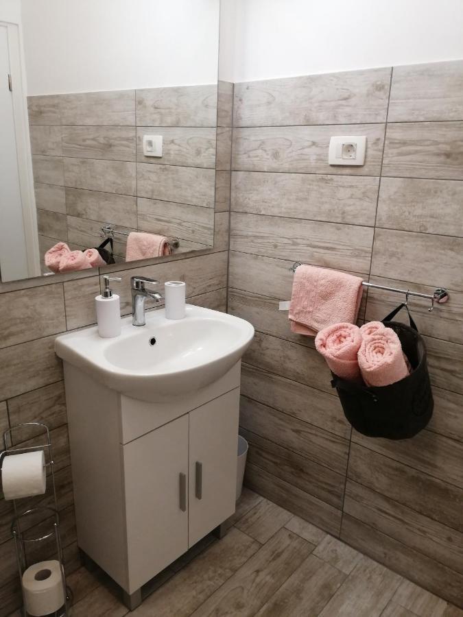 Apartmani Nevera Krk Town Luaran gambar